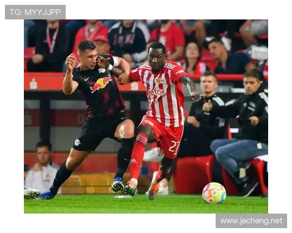 拜仁慕尼黑控球率依旧亮眼,但比赛控制力是否面临考验 拜仁慕尼黑控球率依旧亮眼,但比赛控制力是否面临考验