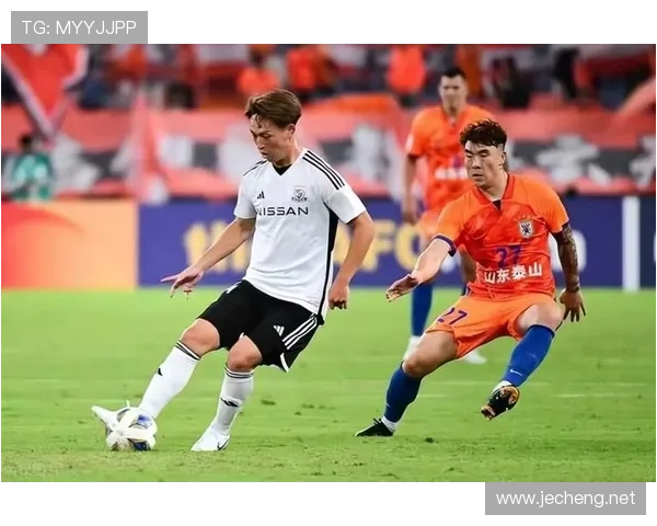 山东泰山防守体系崩坏,老将坐镇难掩整体混乱 山东泰山防守体系崩坏,老将坐镇难掩整体混乱