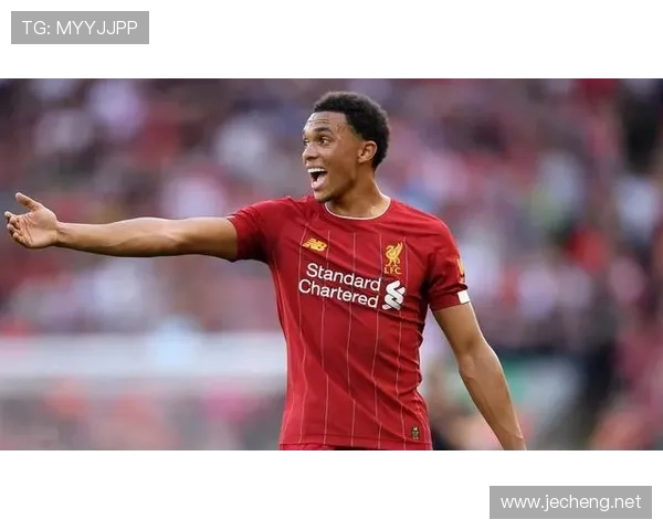 阿什拉夫与阿诺德:冲击型和组织型边卫的战术角色对比分析 阿什拉夫与阿诺德:冲击型和组织型边卫的战术角色对比分析