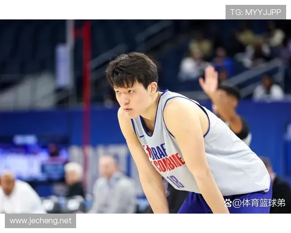 杨瀚森训练完直接拎两袋蛋白粉回家，这饭量是认真的？