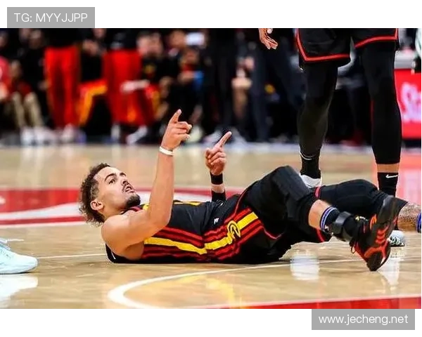 特雷·杨挡拆单打压制东契奇提升持球效率